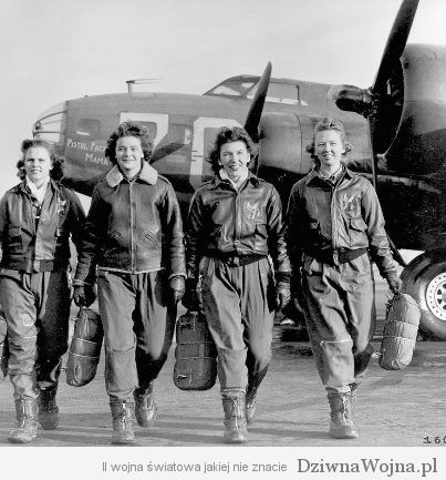 pilotki opuszczające ich B-17