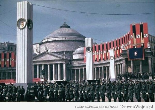 Piazza del Plebiscito w Neapolu, podczas wizyty Hitlera we Włoszech. 1938